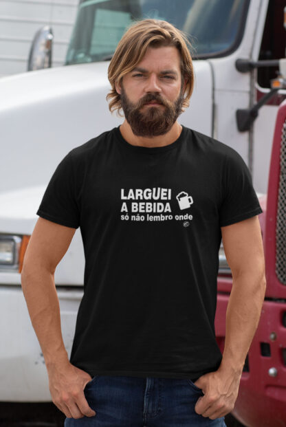 Quero Camisa - Camisas Personalizadas - Capitão Gecko - Vinho é melhor que terapia