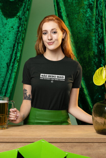 Quero Camisa - Camisas Personalizadas - Capitão Gecko - Vinho é melhor que terapia